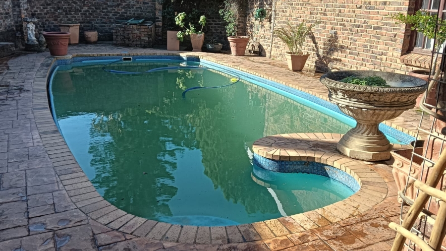 4 Bedroom Property for Sale in Dorchester Heights Eastern Cape